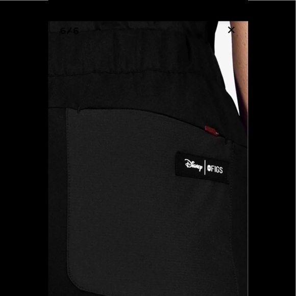 NWT Disney x FIGS Nurse SCRUBS SET Mickey Mouse - Picture 11 of 14